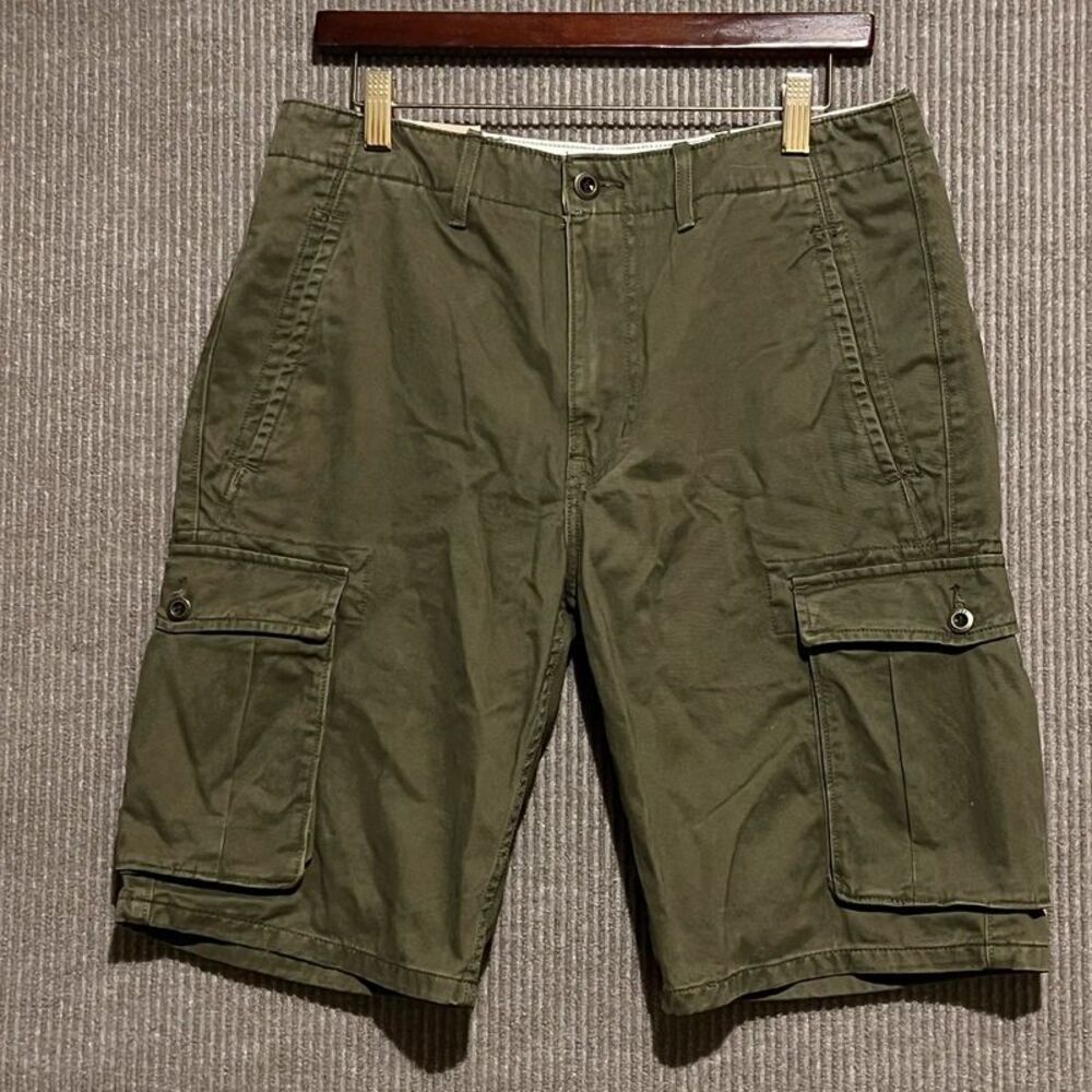 Levi’s Men’s Olive Green Cargo Shorts W30 NWT Cotton Utility